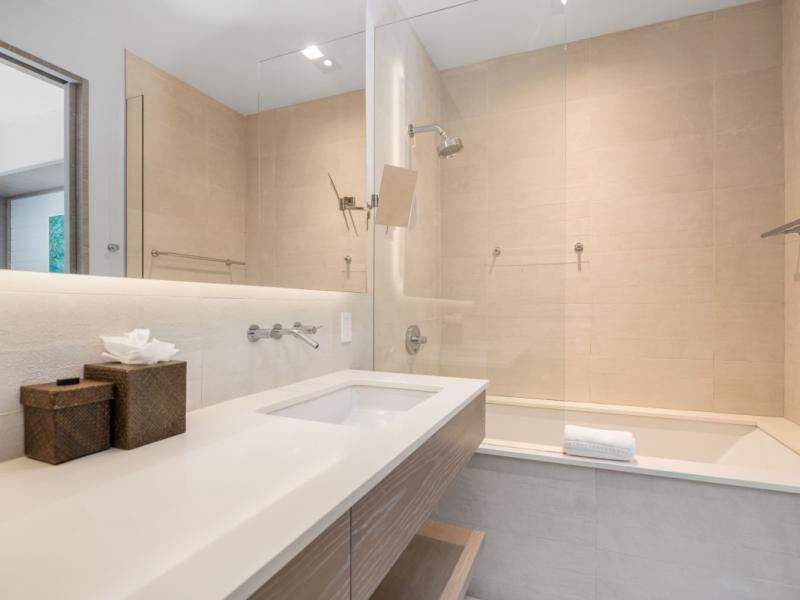 Villa Helios , Long Bay  