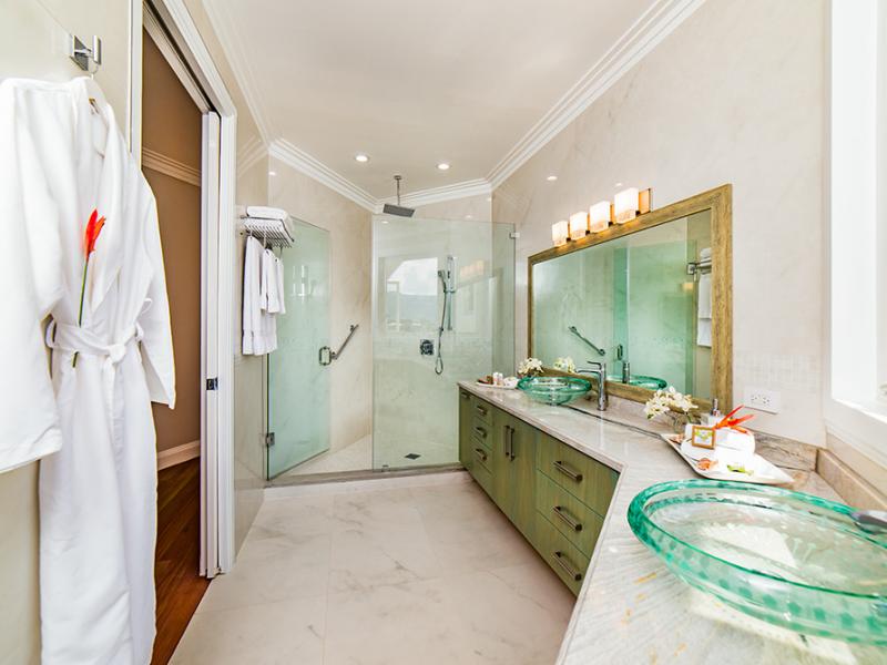 Everything Nice by the Sea , Montego Bay  