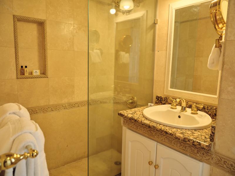 Villa Periwinkle , Gros lset  