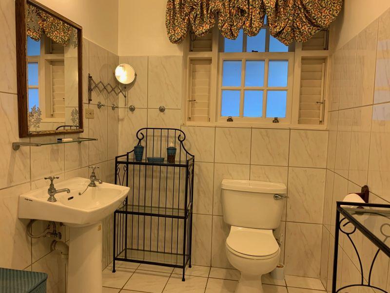 Villa Sapodilla , Mount Irvine  