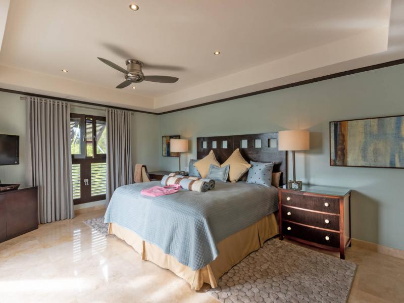 Coral Cove 14 - Crows Nest beachfront , Beachfront villas Barbados , Coral Cove , Paynes Bay , St James , West Coast Barbados  