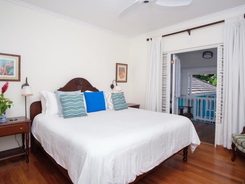 Scotch on the Rocks , Ocho Rios  