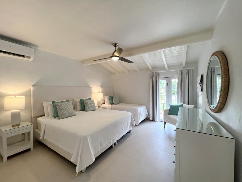 Glitter Bay 305 Ocean View , Beachfront villas Barbados , Glitter Bay , Porters , St James , West Coast Barbados  