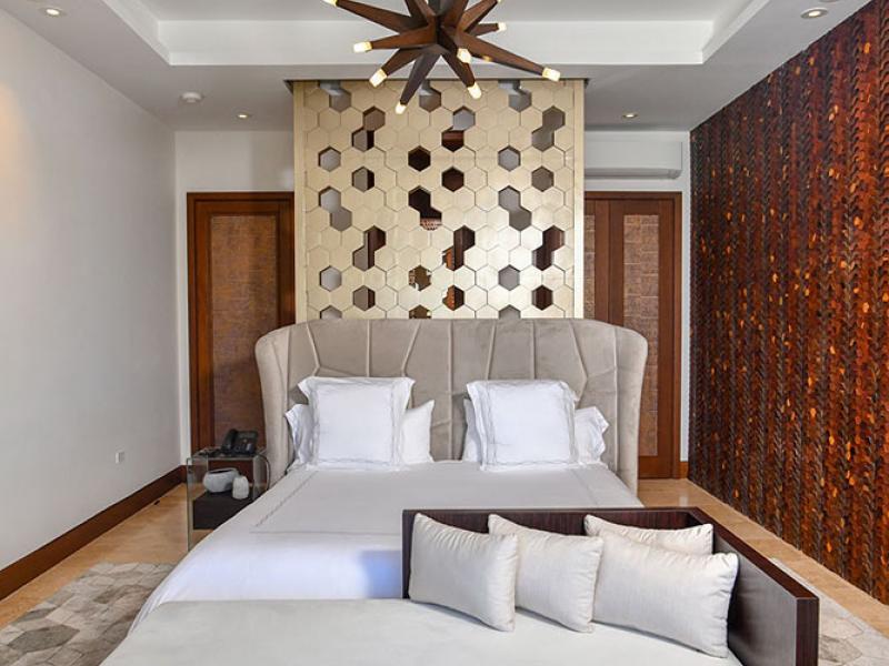 Oceans 8 , Montego Bay  