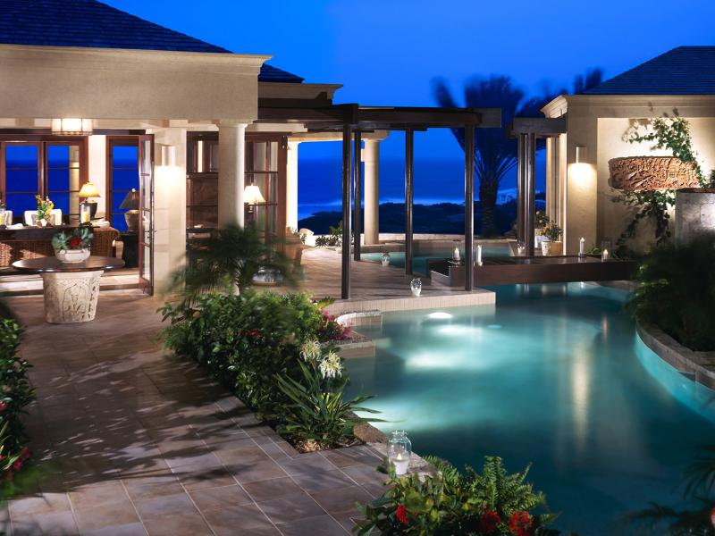 Bird of Paradise Anguilla , Sandy Hill  