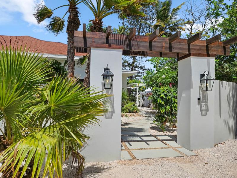 Boca Beach House ,   