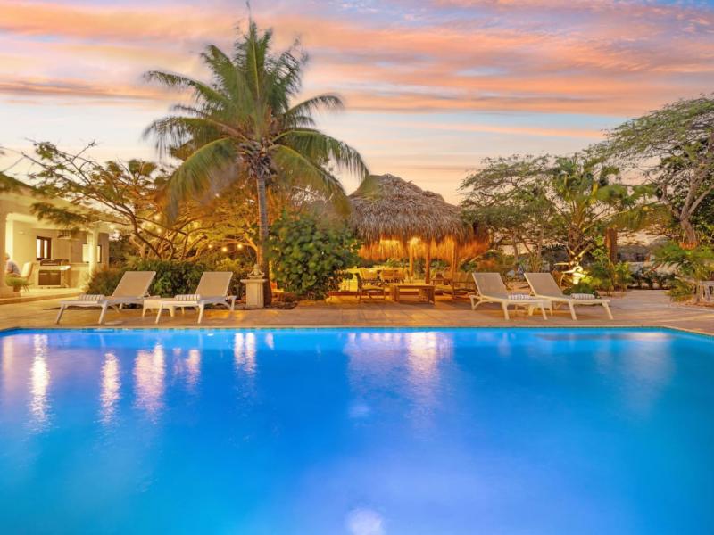 Boca Beach House ,   