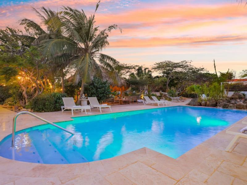 Boca Beach House ,   