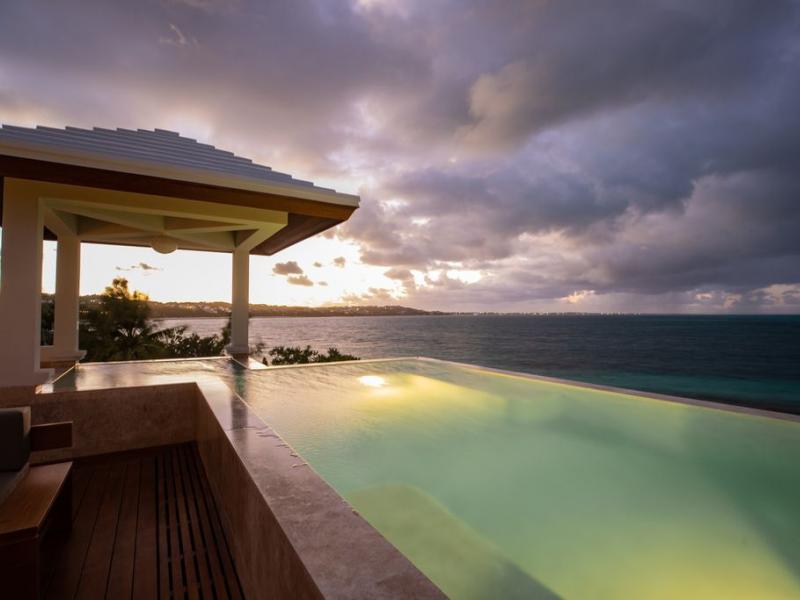 Beach Cake , Grace Bay , Turtle Cove  