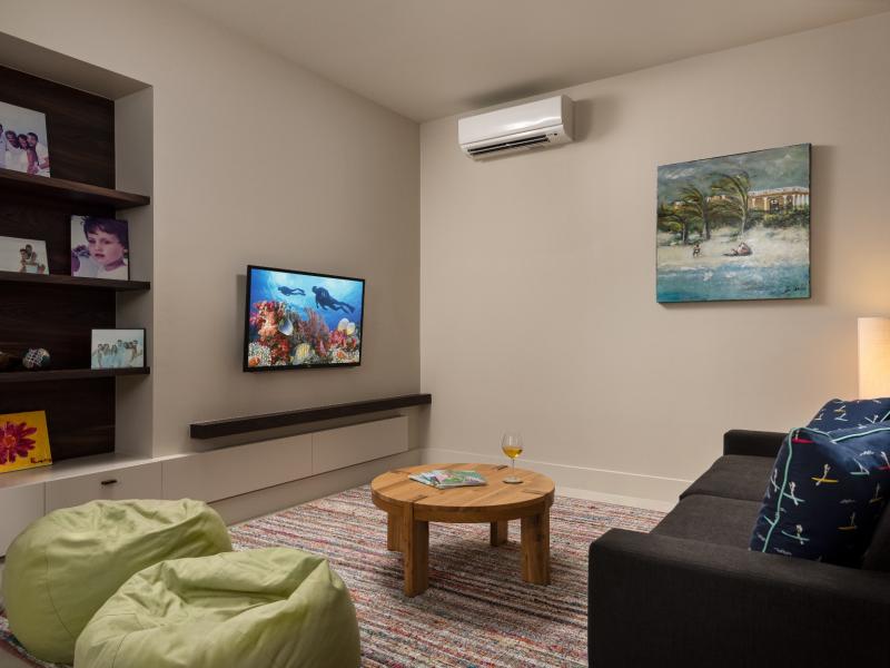 Villa Clevelander , Long Bay , Providenciales  