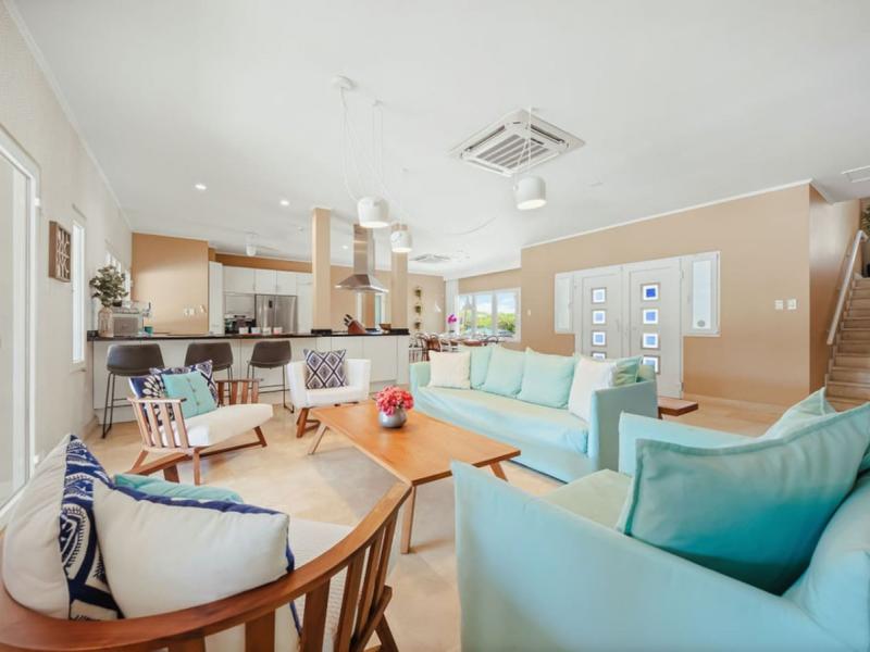 Catalina Beach House ,   