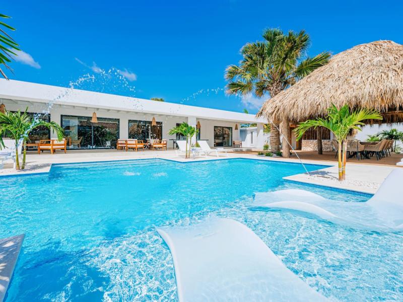 Conch Beach Villa ,   