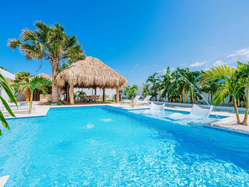 Conch Beach Villa ,   