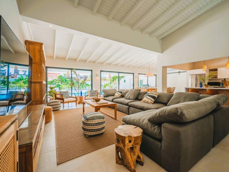 Conch Beach Villa ,   