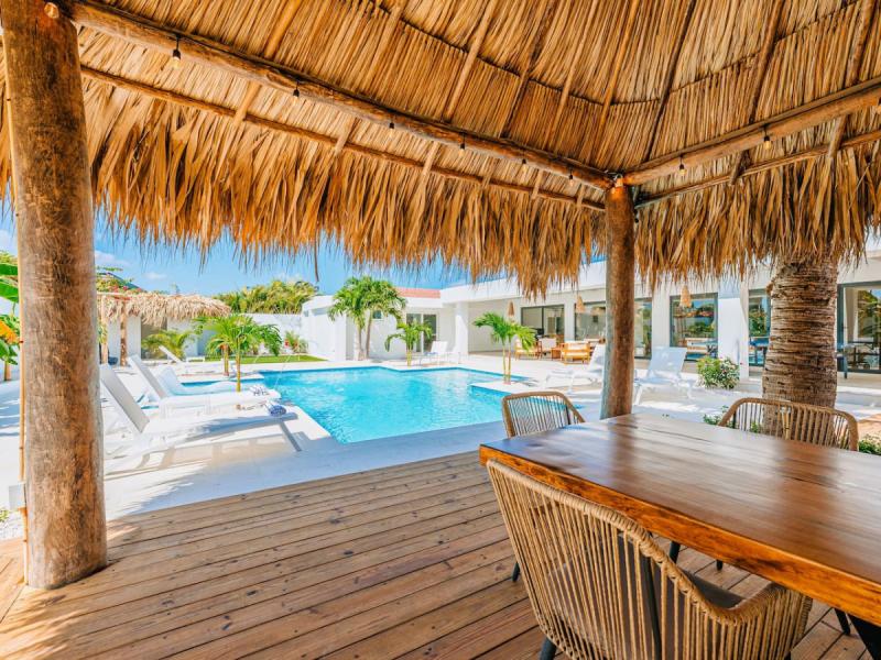 Conch Beach Villa ,   