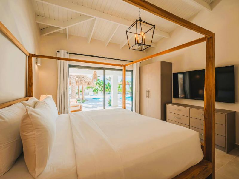 Conch Beach Villa ,   