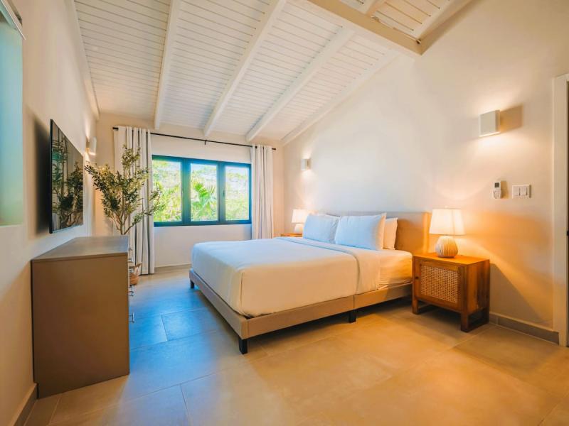 Conch Beach Villa ,   