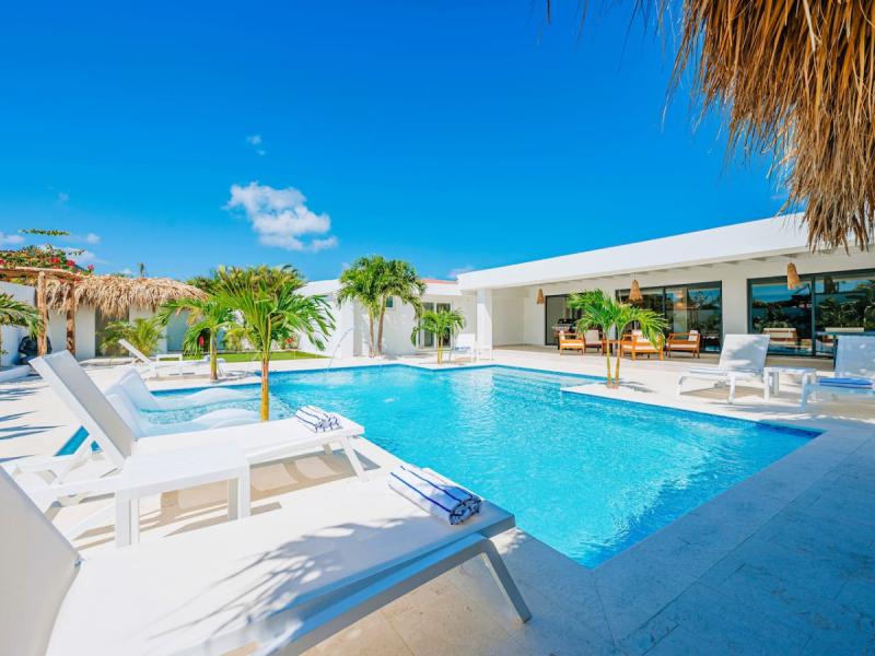 Conch Beach Villa ,   
