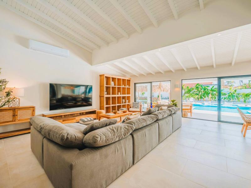 Conch Beach Villa ,   