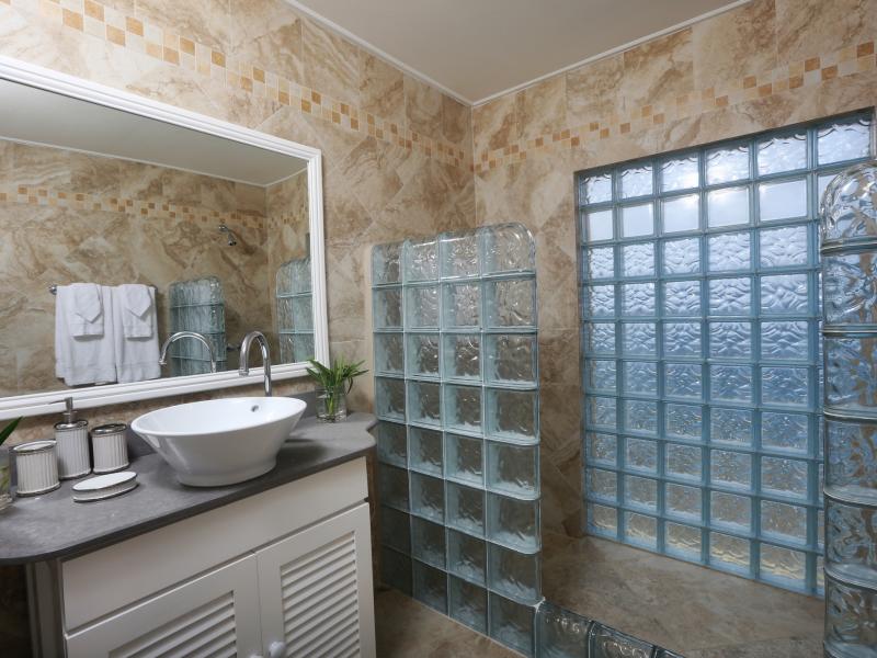 Equinox , Cap Estate  