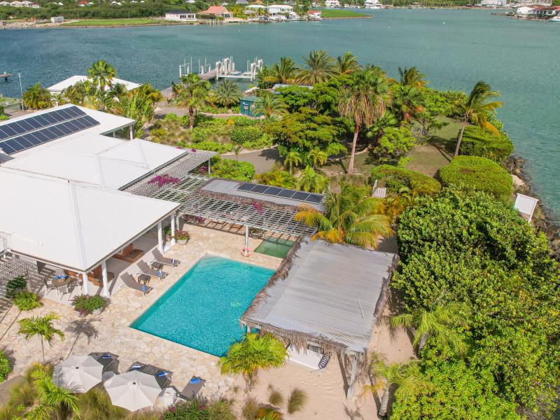 Palm One , Jolly Harbour  