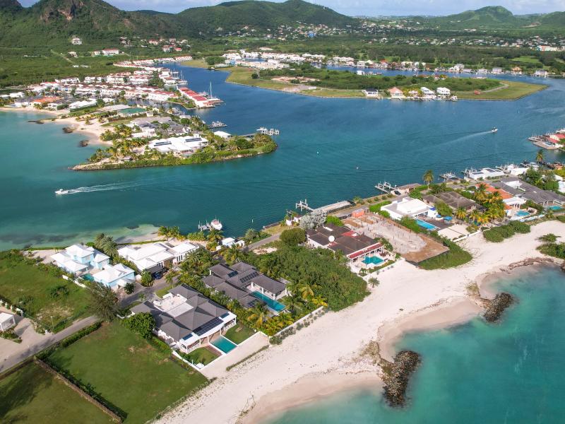 Jolly Beach House , Jolly Harbour  