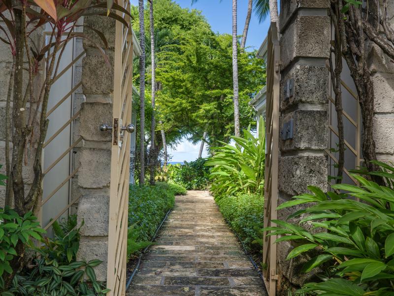 Secret Cove 2 , Beachfront villas Barbados , Paynes Bay , St James , West Coast Barbados  