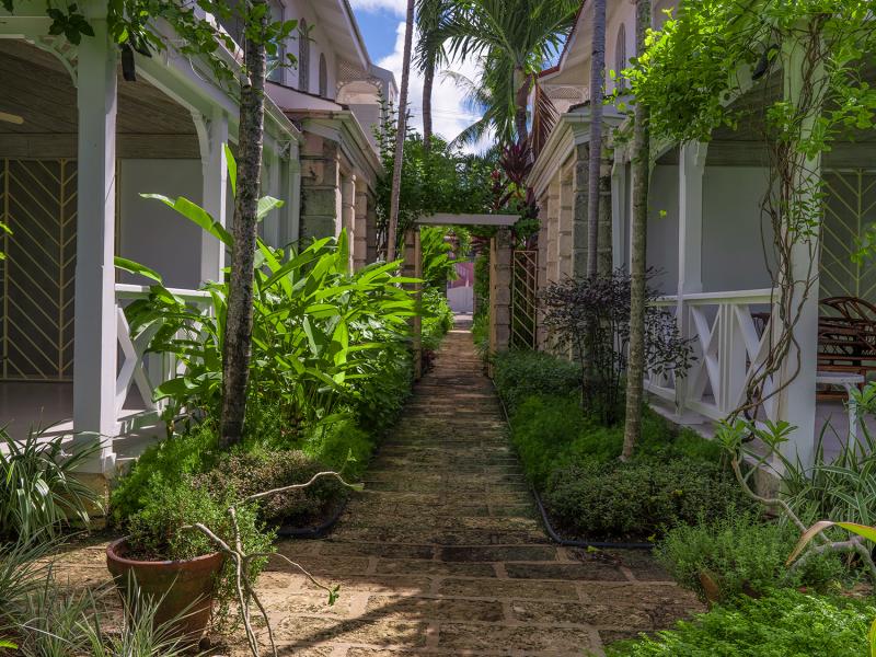 Secret Cove 2 , Beachfront villas Barbados , Paynes Bay , St James , West Coast Barbados  