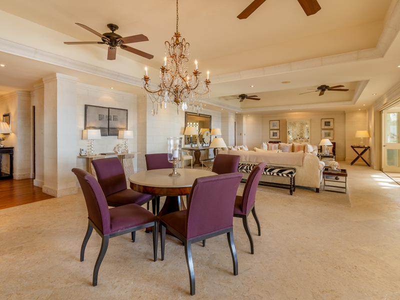 Smugglers Cove Penthouse Apartment 7 , Beachfront villas Barbados , Paynes Bay , St James , West Coast Barbados  