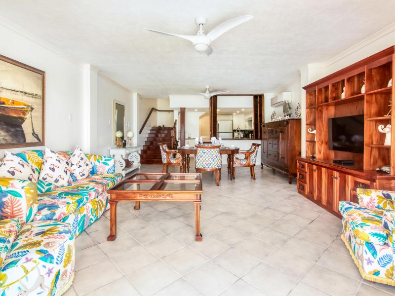 One Love , Montego Bay , Tryall  