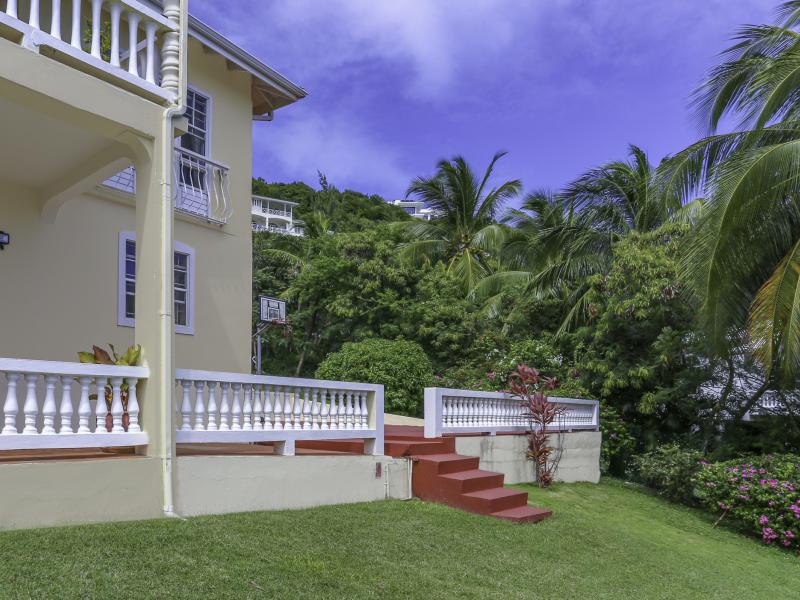 Villa Decaj , Cap Estate  