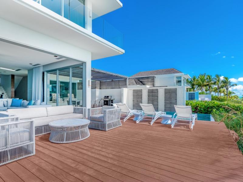 Villa Helios , Long Bay  