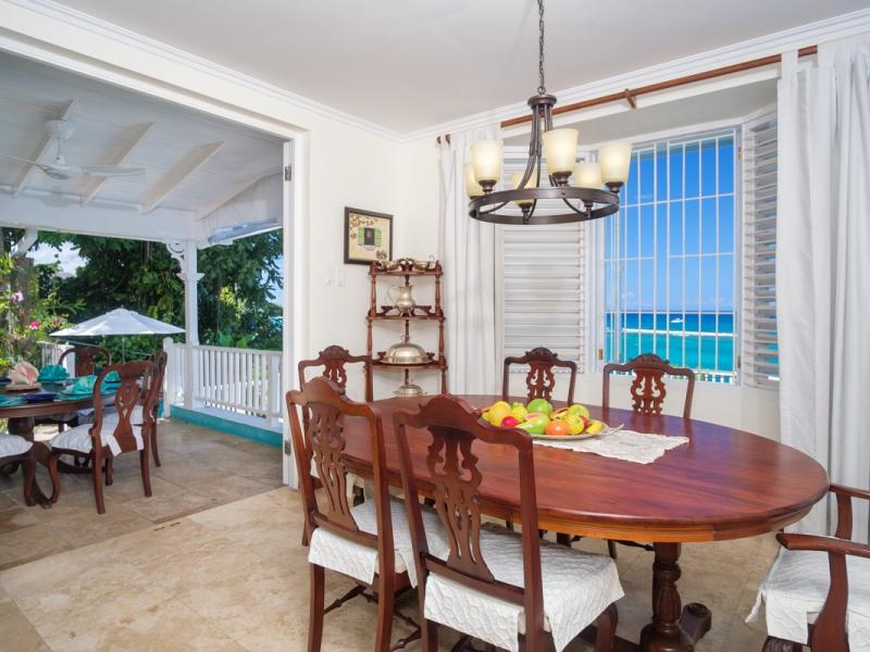 Scotch on the Rocks , Ocho Rios  