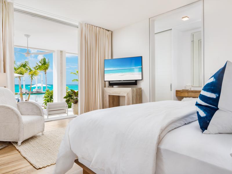 Emerald Pavilion - Beachfront , Grace Bay , Providenciales  
