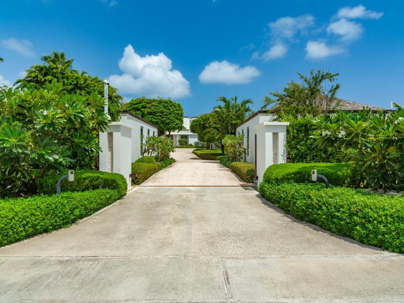 Emerald Pavilion - Beachfront , Grace Bay , Providenciales  