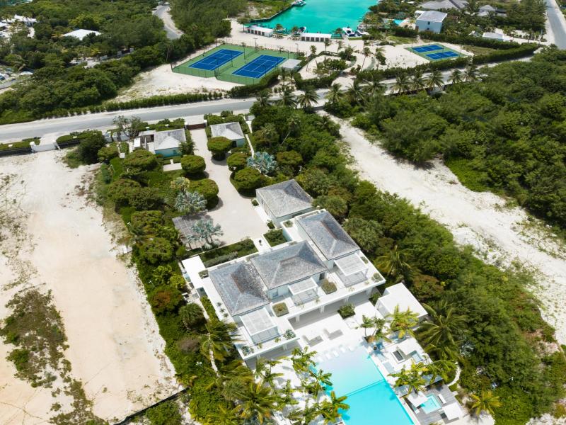 Emerald Pavilion - Beachfront , Grace Bay , Providenciales  