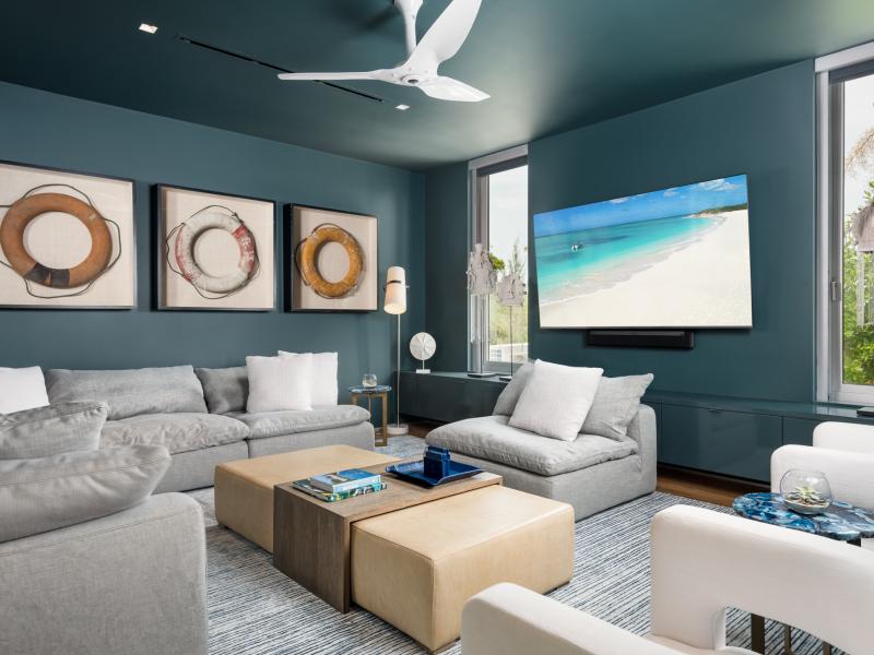 Emerald Pavilion - Beachfront , Grace Bay , Providenciales  
