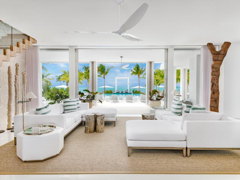 Emerald Pavilion - Beachfront , Grace Bay , Providenciales  
