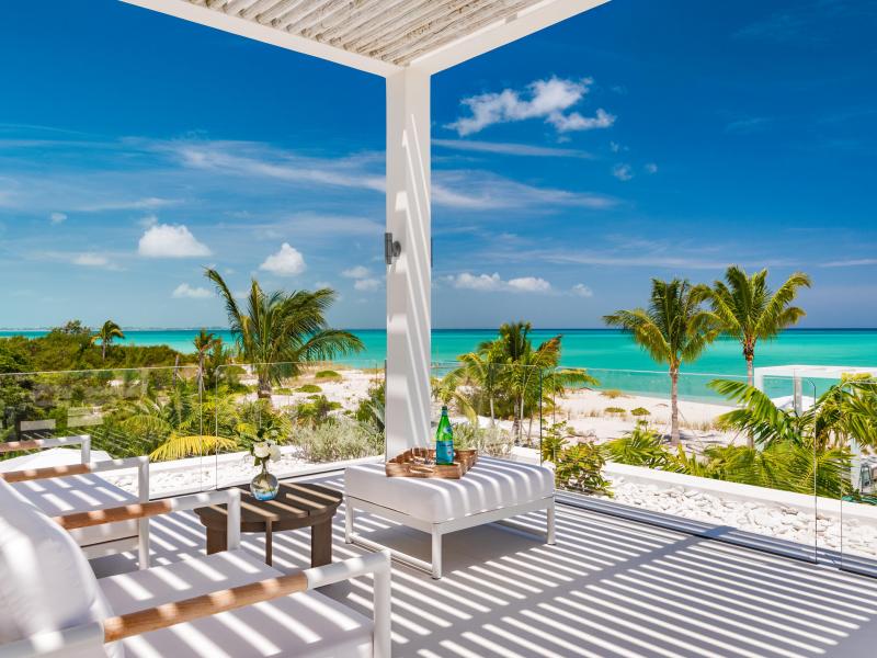 Emerald Pavilion - Beachfront , Grace Bay , Providenciales  