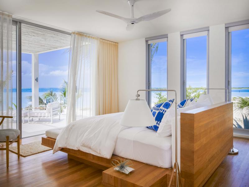 Emerald Pavilion - Beachfront , Grace Bay , Providenciales  