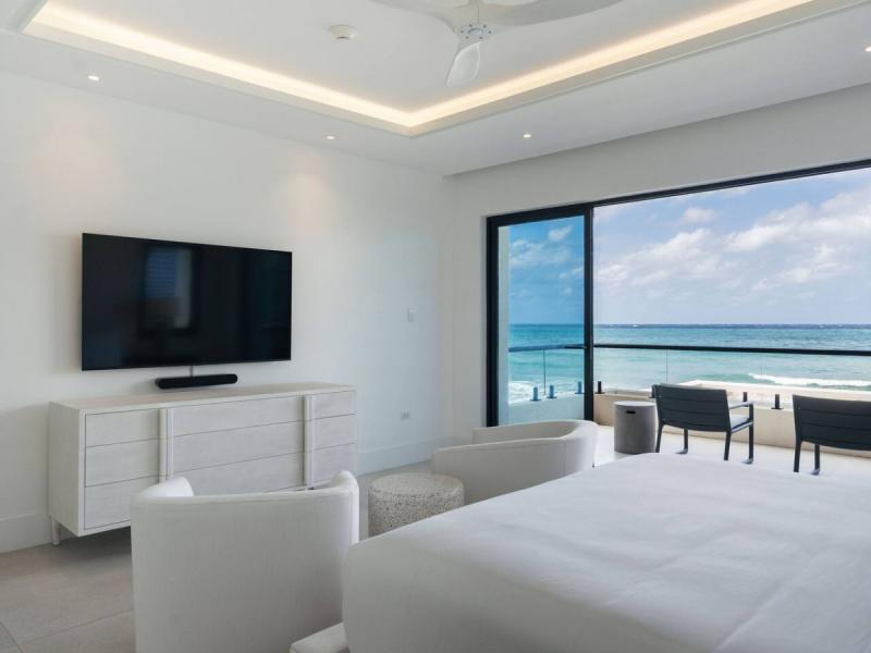 Endless - Palm Beach on Runaway Bay , Runaway Bay  