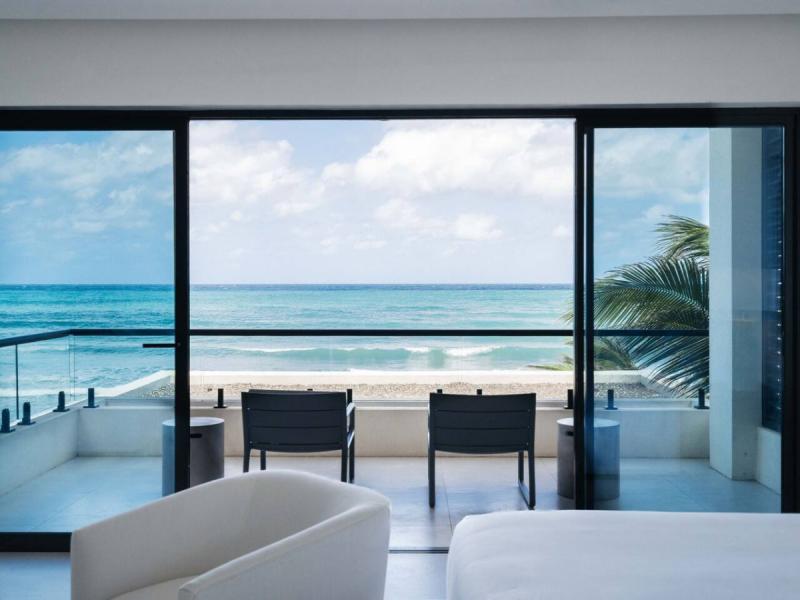 Endless - Palm Beach on Runaway Bay , Runaway Bay  