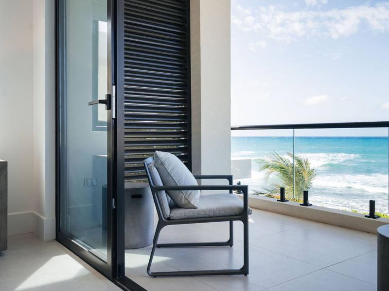 Endless - Palm Beach on Runaway Bay , Runaway Bay  