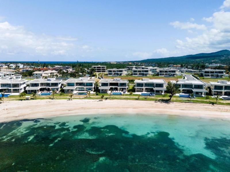 Endless - Palm Beach on Runaway Bay , Runaway Bay  