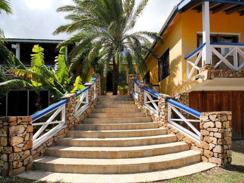 The Carib House , South  