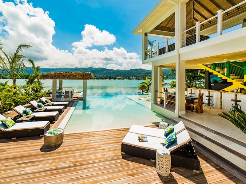 Everything Nice by the Sea , Montego Bay  