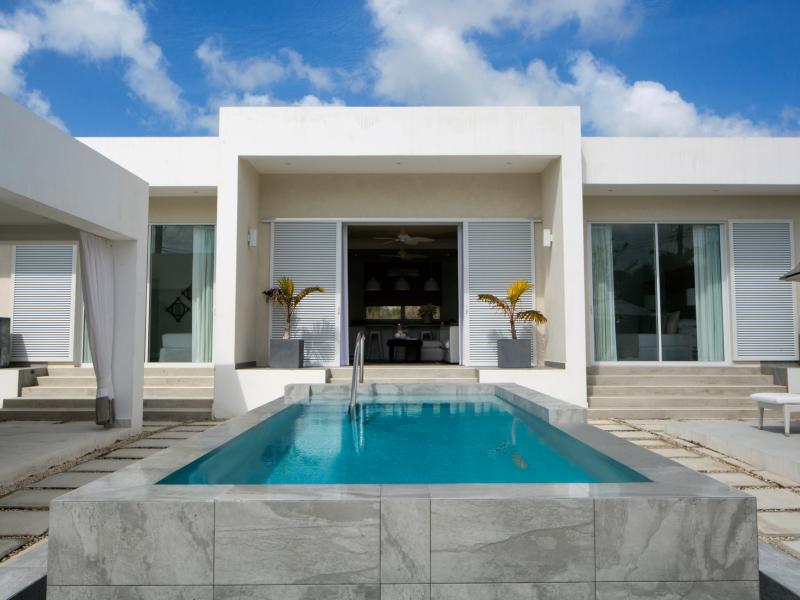 Footprints Cottage - South  , St James , West Coast Barbados  