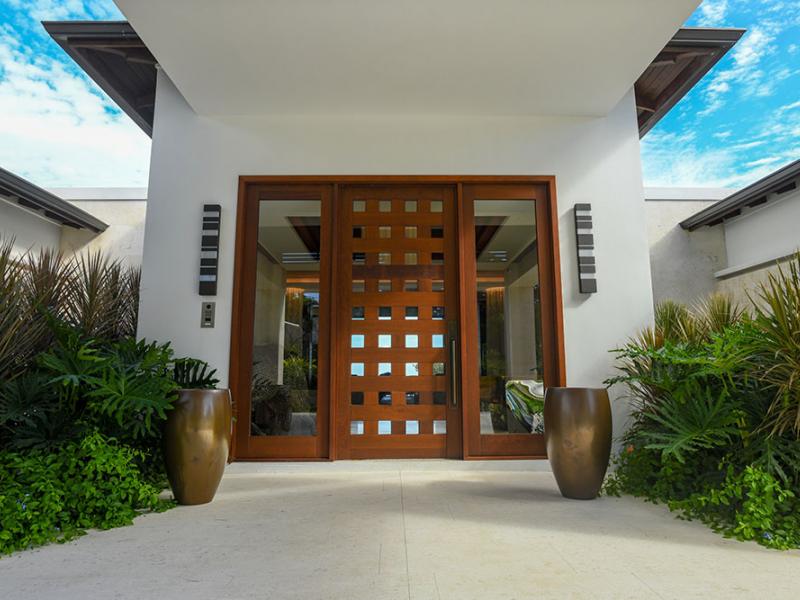 Oceans 8 , Montego Bay  