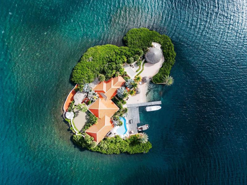 Isla Kiniw ,   