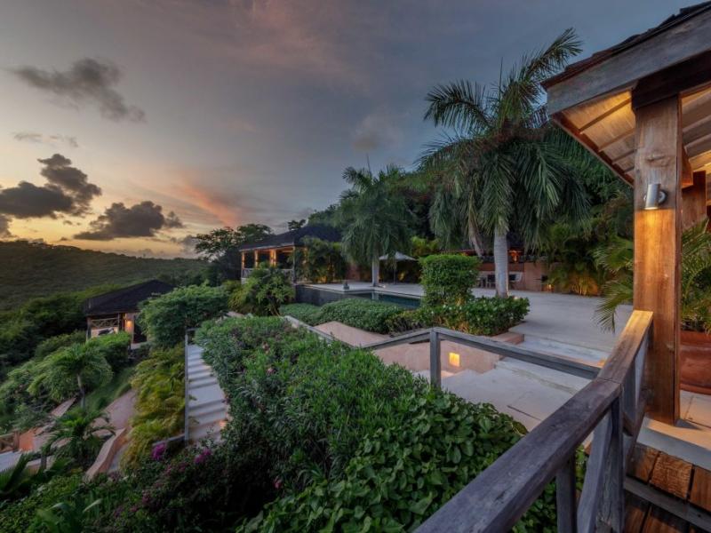 Macaroni Beach House , Macaroni Bay  